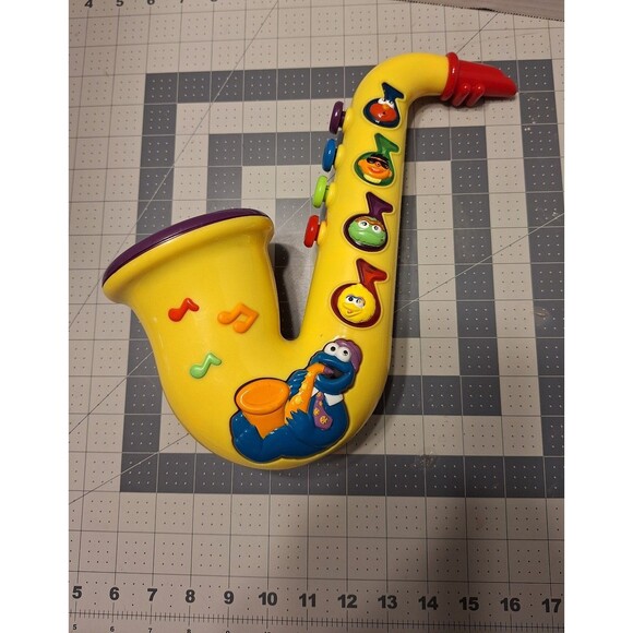 Vintage Mattel Sesame Street Cookie Monster Musical Saxophone toy Works - Picture 1 of 6